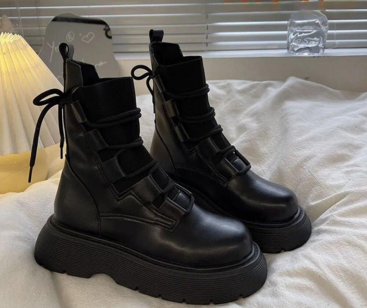 Elegant Women's Winter Boots - Vonnera