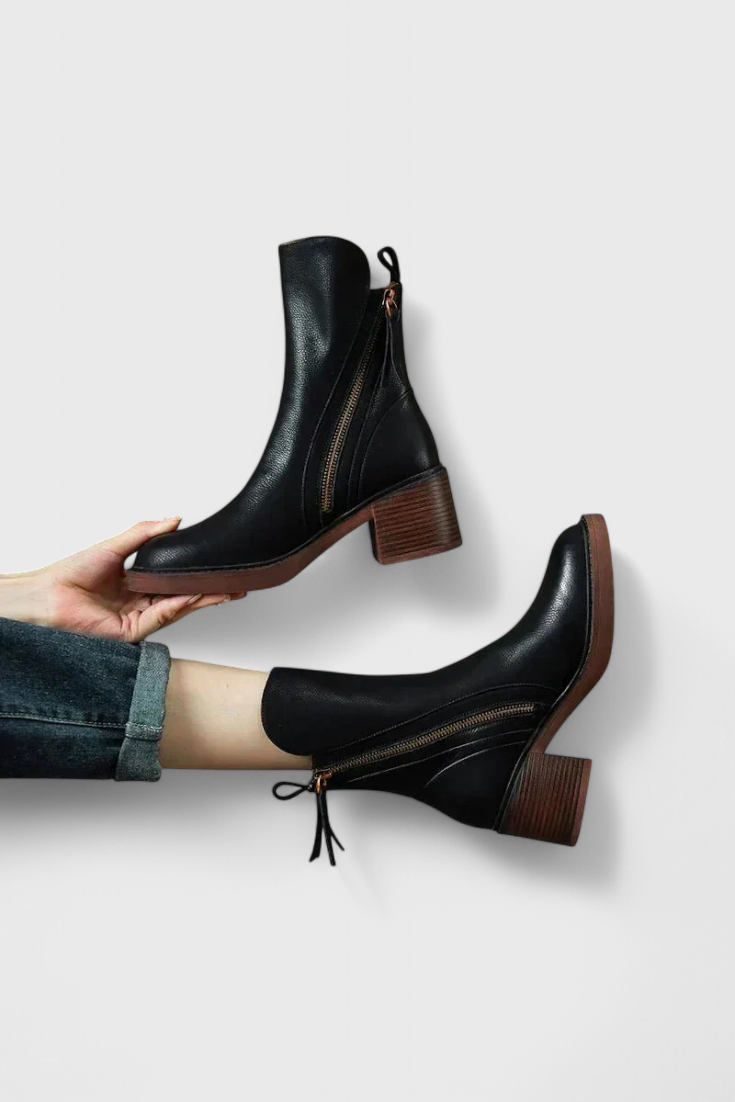 Women's Ankle Boots Sleek Black Leather - Vonnera