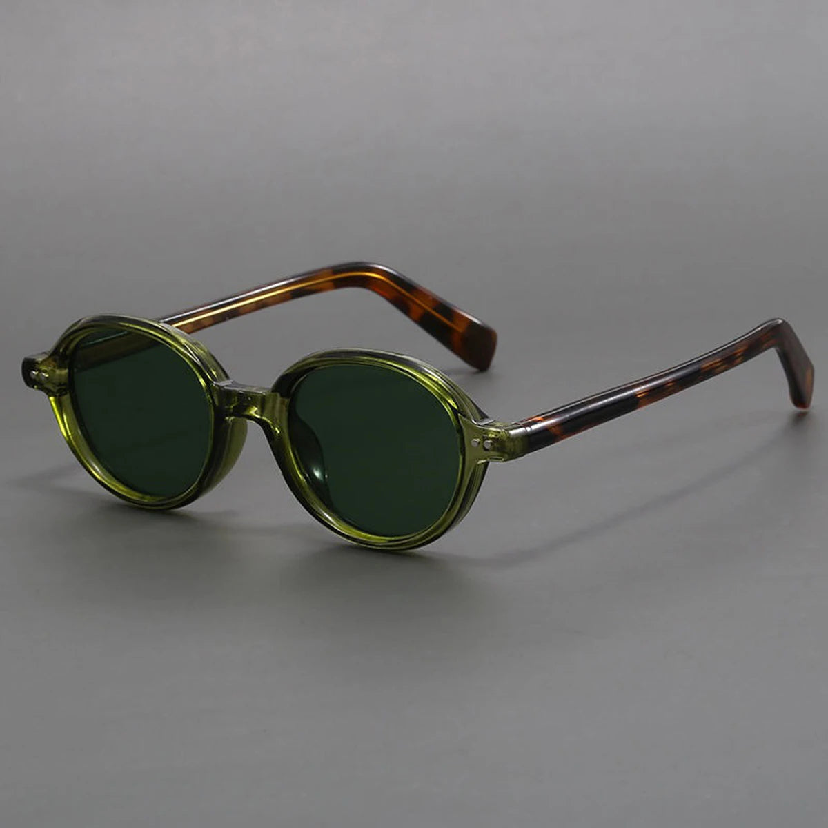 Men's Oval Sunglasses - Vonnera