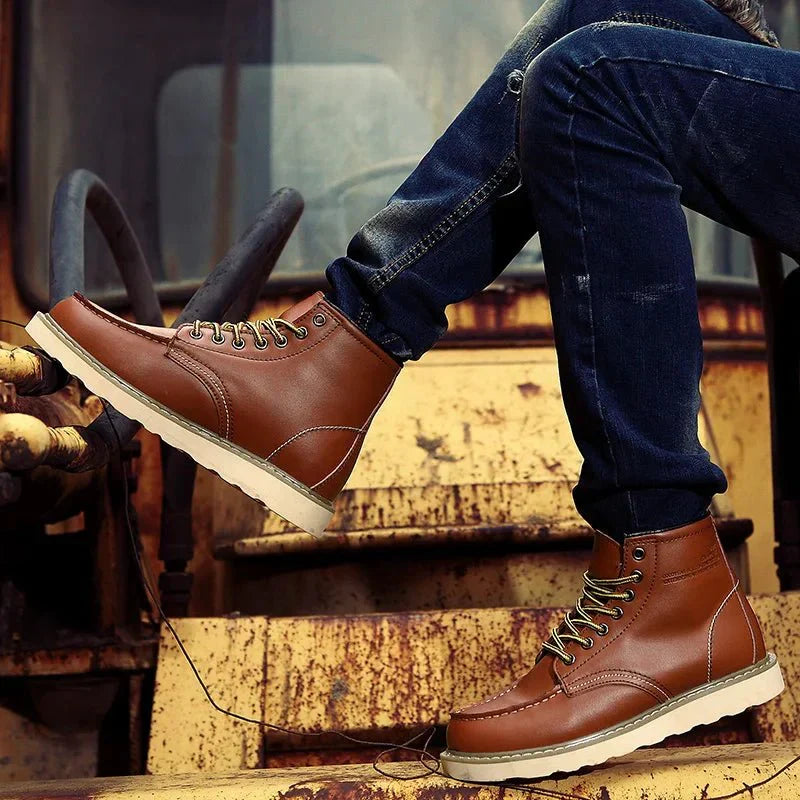 Men's Lace-Up Moc Toe Boots Rugged Sole Brown