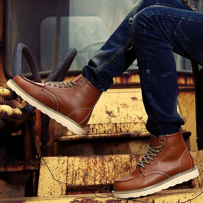 Men's Lace-Up Moc Toe Boots Rugged Sole Brown