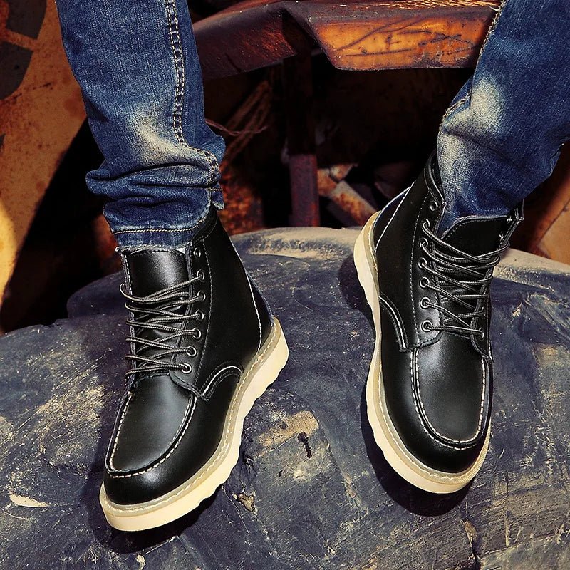 Men's Lace-Up Moc Toe Boots Rugged Sole Brown - Vonnera