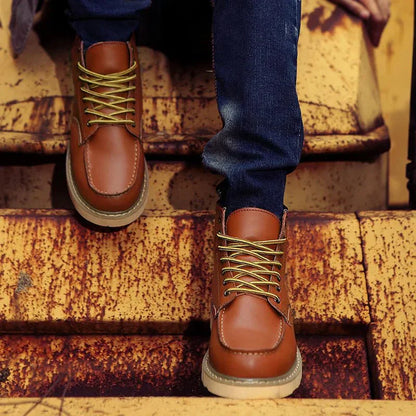 Men's Lace-Up Moc Toe Boots Rugged Sole Brown