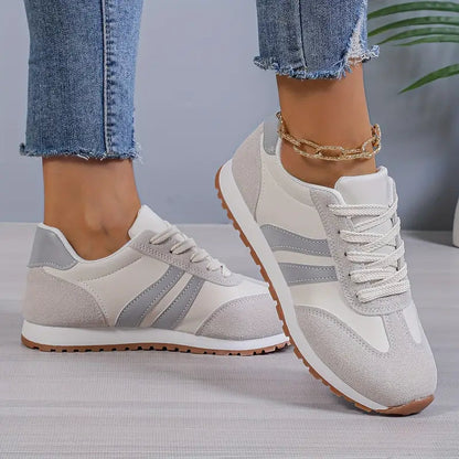 Women's Retro Lace-Up Sneakers - Vonnera