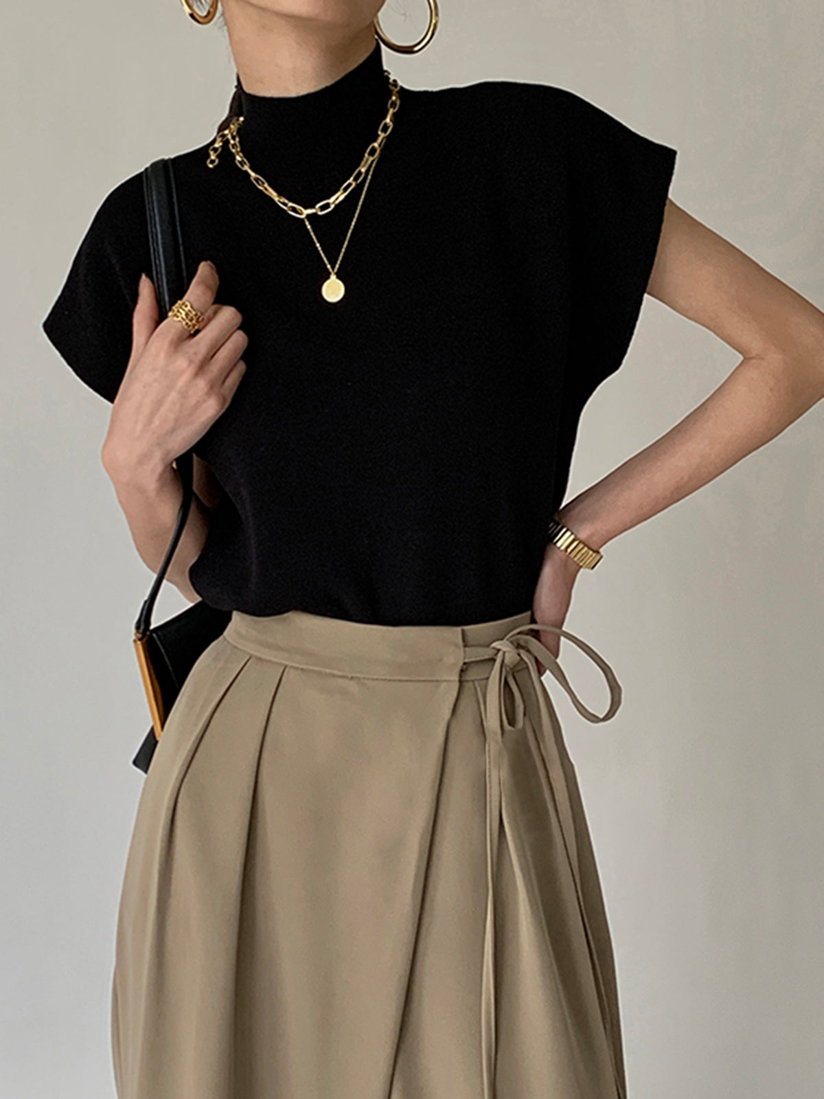 Women's Sleeveless Vest Mock Neck Padded Shoulder - Vonnera