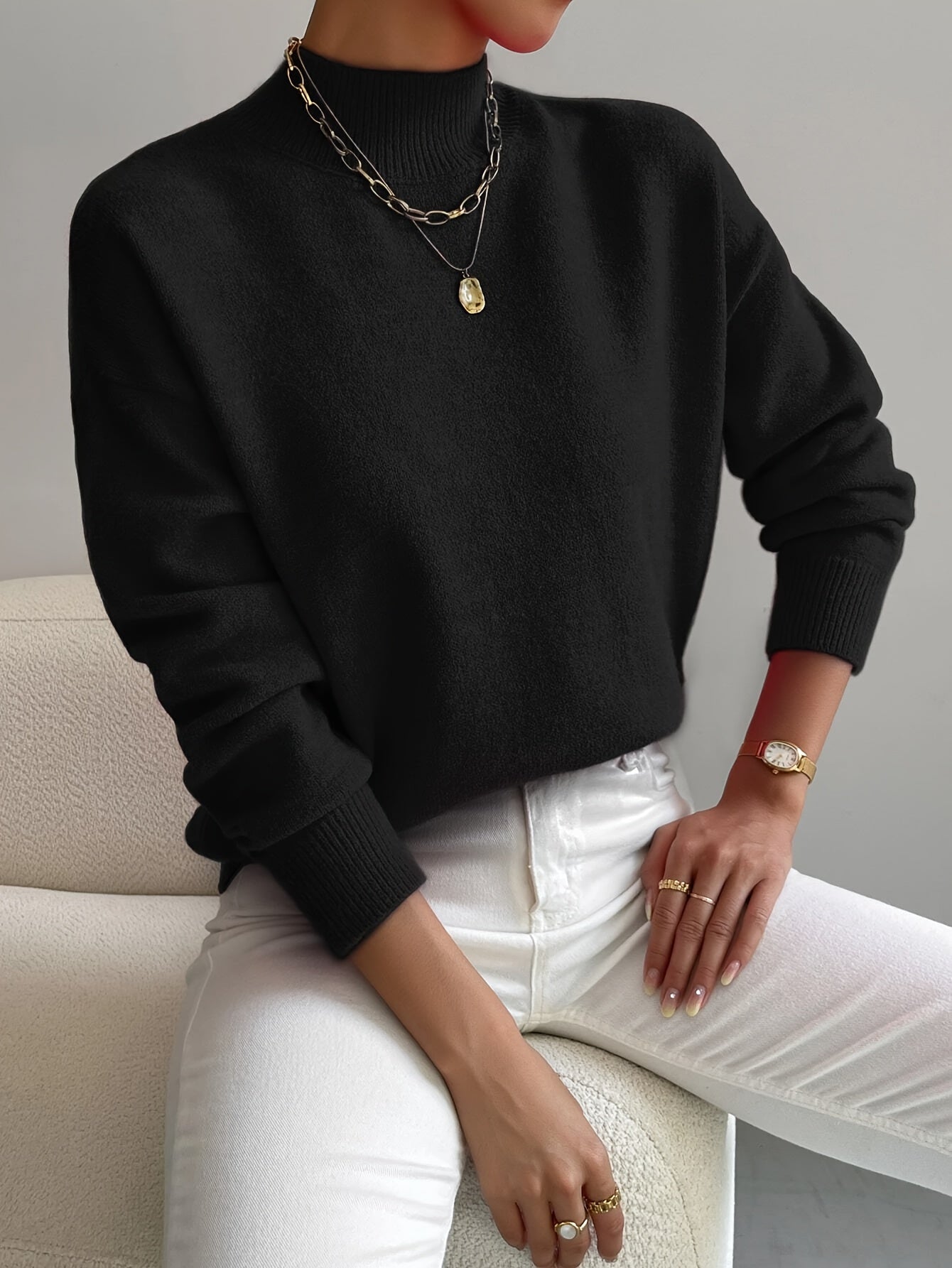 Women's Crew Neck Sweater Ribbed Edges