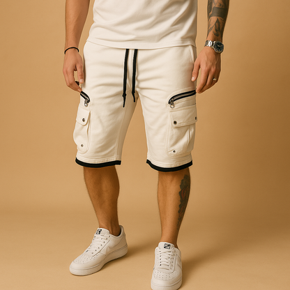 Men’s relaxed cargo shorts with drawstring and multiple pockets, ideal for summer wear, outdoor activities, and everyday comfort.