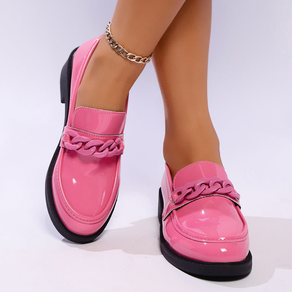 Riley Women's Platform Loafers Chain Detail - Vonnera