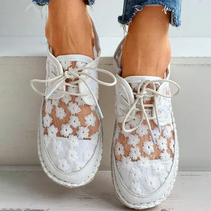 Women's Embroidered Sneakers - Vonnera