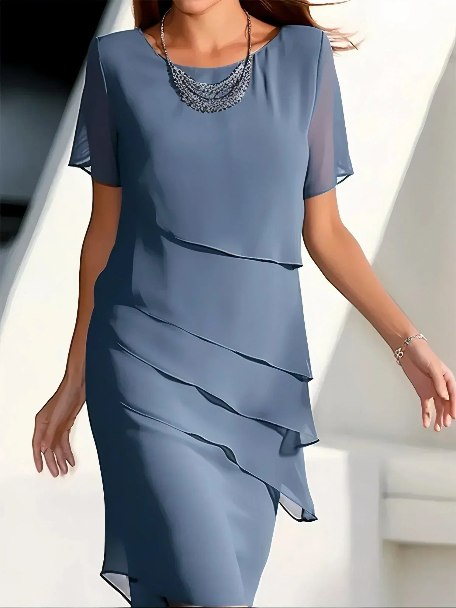 Women's Short Sleeve Tiered Midi Dress - Vonnera