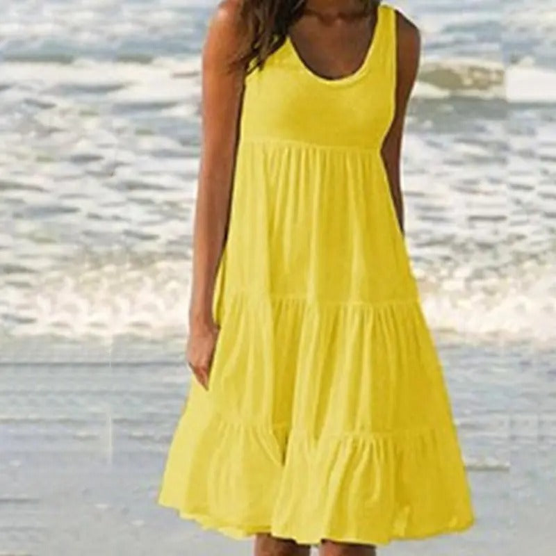 Women's Sleeveless Scoop Neck Dress with Side Pockets