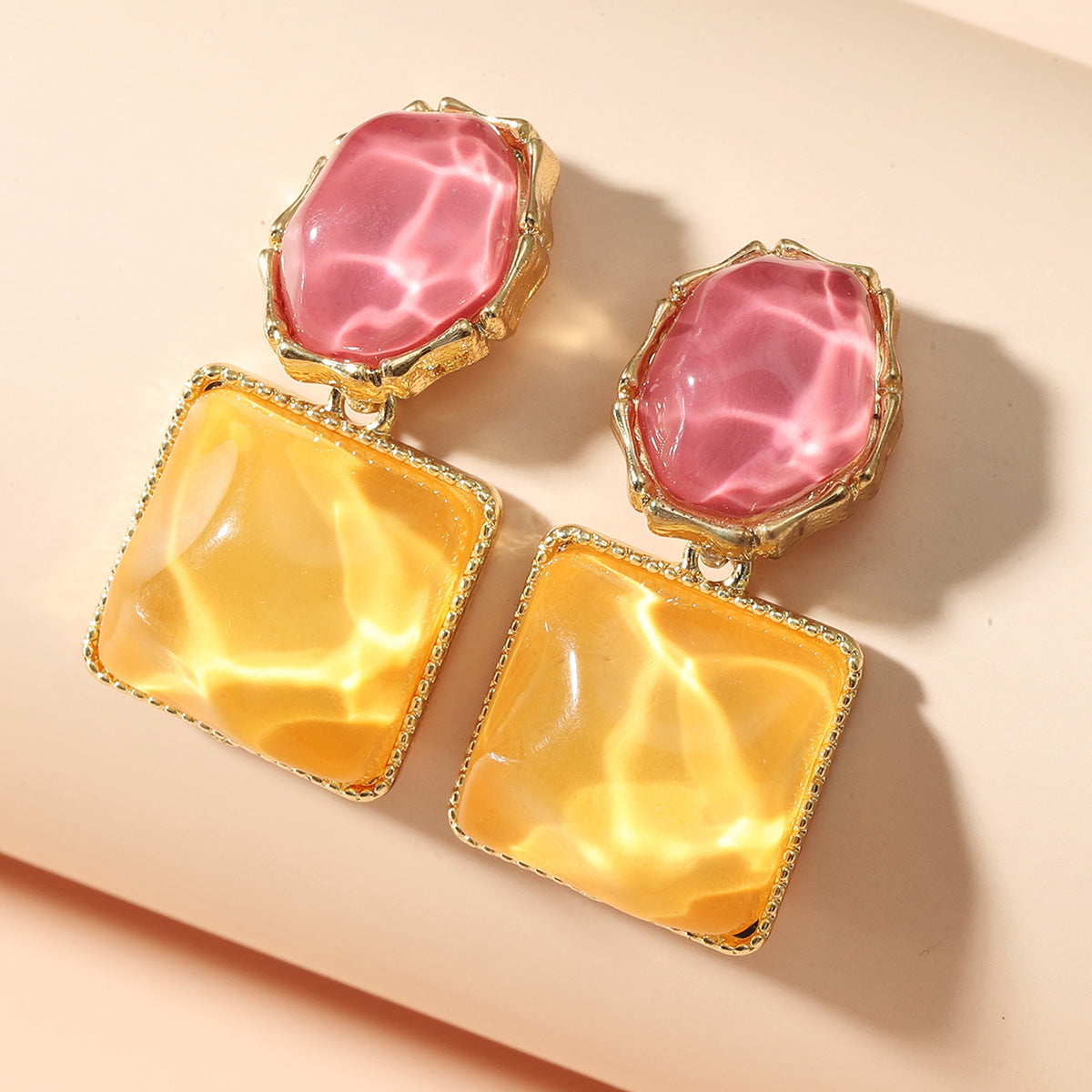 Soren Resin Drop Earrings - Vonnera